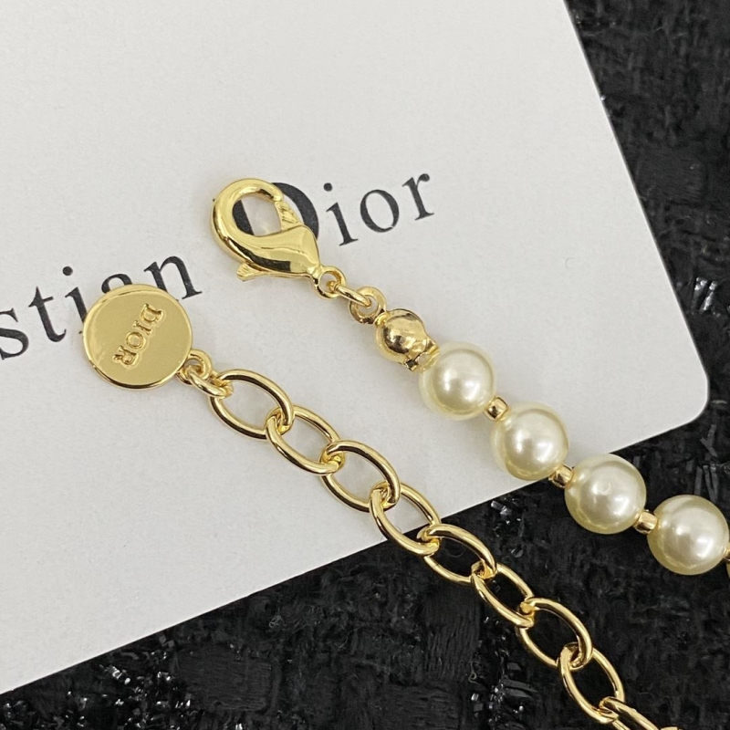 chr1st1an D10r bracelets